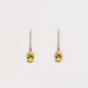 Pendientes de oro de 18 kilates con diamantes talla brillante con un peso total de 0,12ct y cuarzo citrino